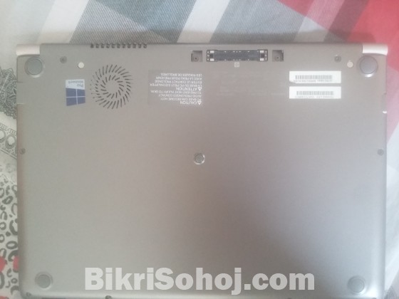 Toshiba Laptop: Ultra Slim-Super Fast!